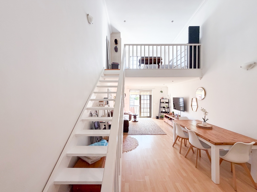 To Let 2 Bedroom Property for Rent in Wynberg Upper Western Cape